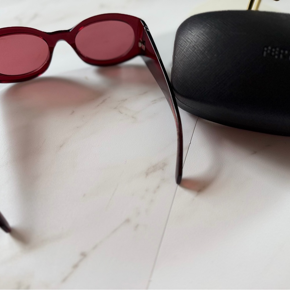 New Authentic Salvatore Ferragamo 612 Red Oval Sunglasses Made in Italy w Case - Picture 11 of 11
